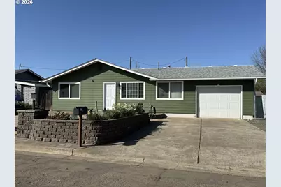 2082 Bel Air Ct #2082, Roseburg, OR 97471 - Photo 2