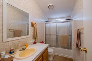1087 38th Ave, Sweet Home, OR 97386 - Photo 14