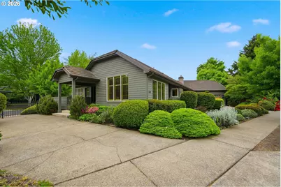 835 Fairway View Dr, Eugene, OR 97401 - Photo 2