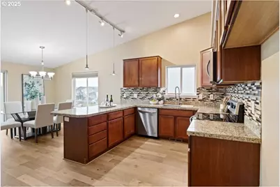 758 S Sunrise Dr, Jefferson, OR 97352 - Photo 14