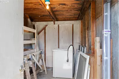 1566 Laura St, Springfield, OR 97477 - Photo 22