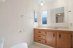 1566 Laura St, Springfield, OR 97477 - Photo 8