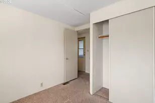 1566 Laura St, Springfield, OR 97477 - Photo 6