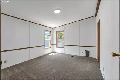21100 NE Sandy Blvd #6, Fairview, OR 97024 - Photo 20