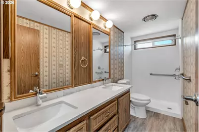 21100 NE Sandy Blvd #6, Fairview, OR 97024 - Photo 14
