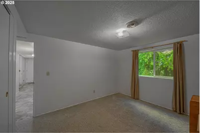 1070 E 15th St, Coquille, OR 97423 - Photo 22