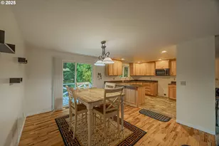 1070 E 15th St, Coquille, OR 97423 - Photo 12