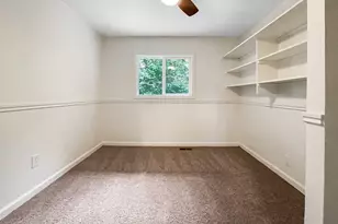 2285 Gilman Dr, Oregon City, OR 97045 - Photo 10