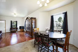 10348 N Barr Ave, Portland, OR 97203 - Photo 10