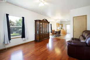 10348 N Barr Ave, Portland, OR 97203 - Photo 6