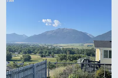 203 Court St, Enterprise, OR 97828 - Photo 2