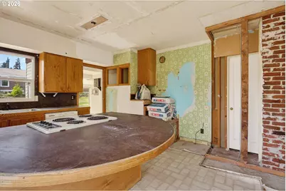782 NE Center St, White Salmon, WA 98672 - Photo 6