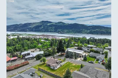 782 NE Center St, White Salmon, WA 98672 - Photo 36
