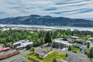 782 NE Center St, White Salmon, WA 98672 - Photo 36