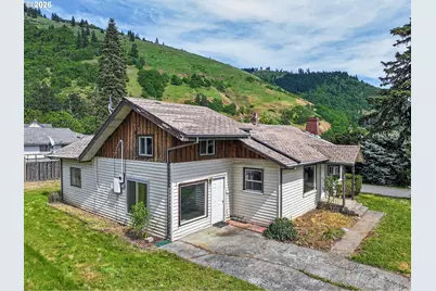 782 NE Center St, White Salmon, WA 98672 - Photo 32