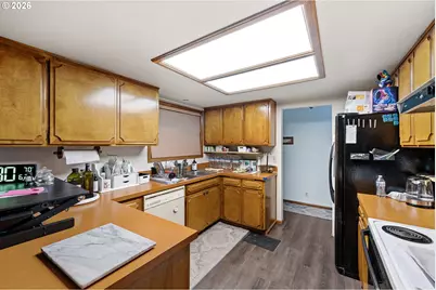 25181 Cheney Dr, Veneta, OR 97487 - Photo 8