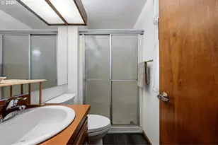 25181 Cheney Dr, Veneta, OR 97487 - Photo 14
