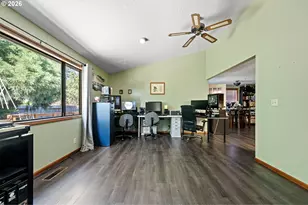 25181 Cheney Dr, Veneta, OR 97487 - Photo 4