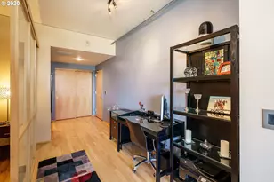 333 NW 9th Ave, Portland, OR 97209 - Photo 6