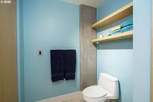 333 NW 9th Ave, Portland, OR 97209 - Photo 18