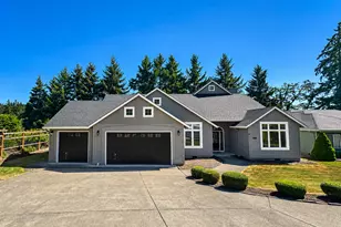 580 Holly Ave, Cottage Grove, OR 97424 - Photo 1