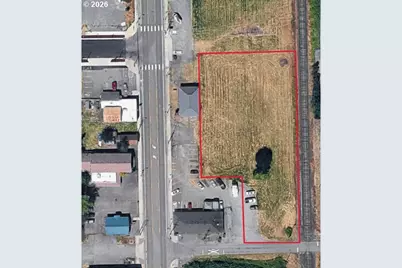 180 SE 10th St, Dundee, OR 97115 - Photo 1