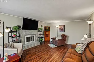 440 W College St, Mount Angel, OR 97362 - Photo 8