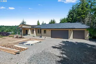 62039 Double Eagle Rd, Coos Bay, OR 97420 - Photo 8