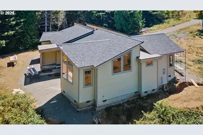 62039 Double Eagle Rd, Coos Bay, OR 97420 - Photo 6