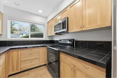 1812 NE 19th St, Gresham, OR 97030 - Photo 12