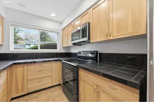 1812 NE 19th St, Gresham, OR 97030 - Photo 12