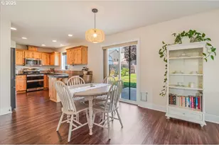 966 E 15th St, Lafayette, OR 97127 - Photo 12