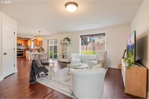 966 E 15th St, Lafayette, OR 97127 - Photo 8