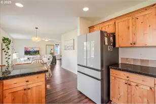 966 E 15th St, Lafayette, OR 97127 - Photo 20