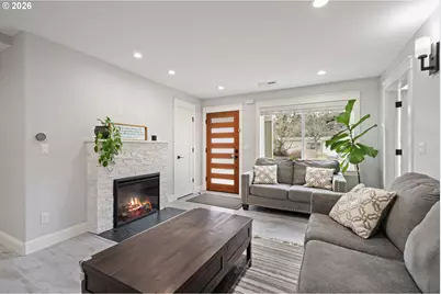 1020 SE 113th Ave, Portland, OR 97216 - Photo 8