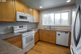 76377 Mosby Creek Rd, Cottage Grove, OR 97424 - Photo 6