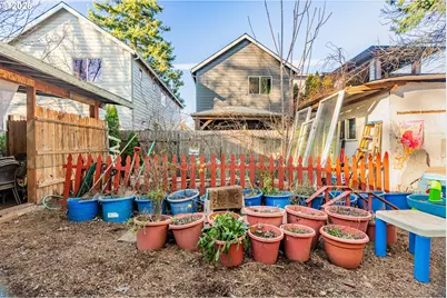 16901 SE Ivon St, Portland, OR 97236 - Photo 38