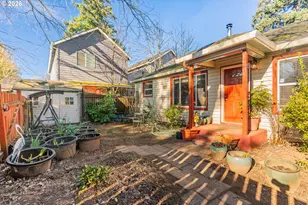 16901 SE Ivon St, Portland, OR 97236 - Photo 2