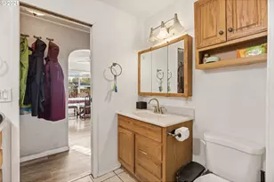 16901 SE Ivon St, Portland, OR 97236 - Photo 14