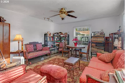 16901 SE Ivon St, Portland, OR 97236 - Photo 4