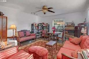 16901 SE Ivon St, Portland, OR 97236 - Photo 4