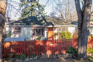 16901 SE Ivon St, Portland, OR 97236 - Photo 42