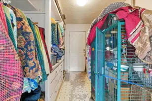 16901 SE Ivon St, Portland, OR 97236 - Photo 20