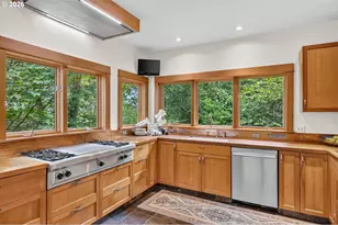 9505 NW Germantown Rd, Portland, OR 97231 - Photo 10