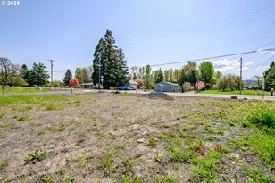 2488 Roll Tide (-2490) Ct, Lebanon, OR 97355 - Photo 10