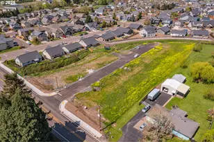 2488 Roll Tide (-2490) Ct, Lebanon, OR 97355 - Photo 6