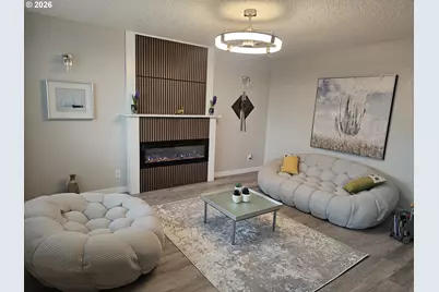 1208 S Pacific Ave, Kelso, WA 98626 - Photo 16