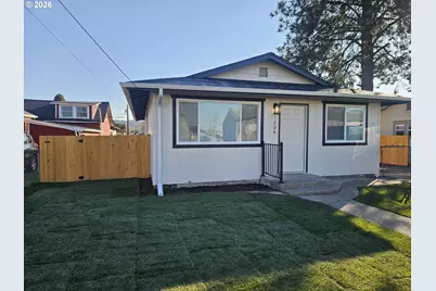 1208 S Pacific Ave, Kelso, WA 98626 - Photo 8