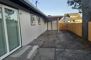 1208 S Pacific Ave, Kelso, WA 98626 - Photo 12