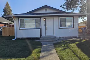 1208 S Pacific Ave, Kelso, WA 98626 - Photo 4